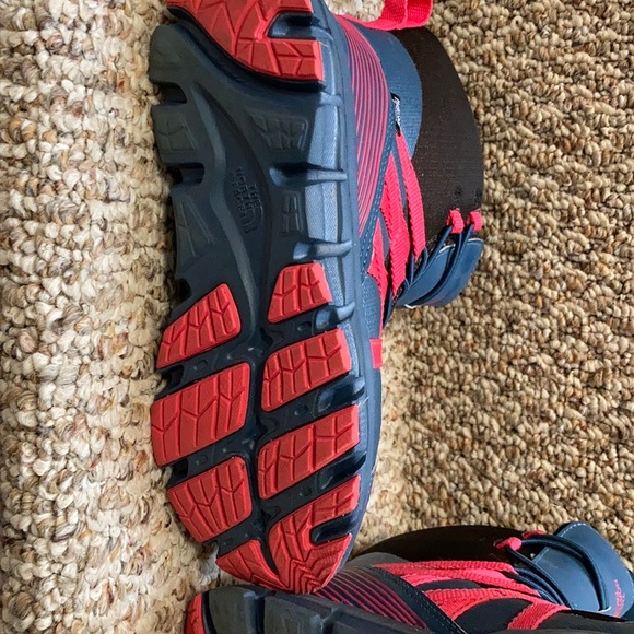 NorthFace Winter Boots - Picture 3 of 6